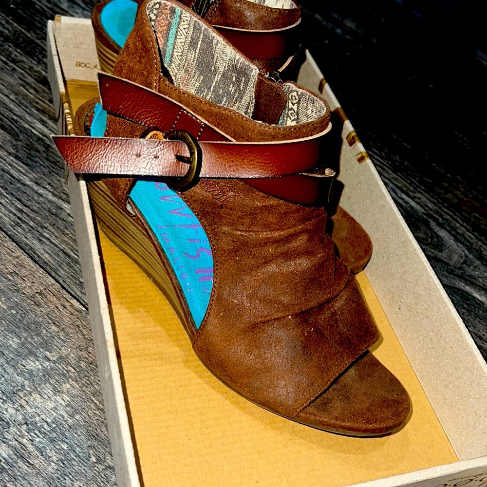 Wedge sandals